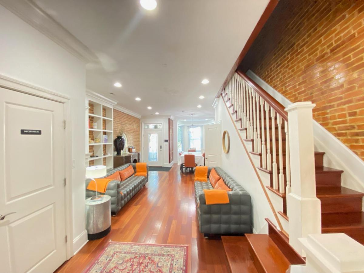 Hébergement de vacances Classy Victorian Brownstone Subway Shopping Washington