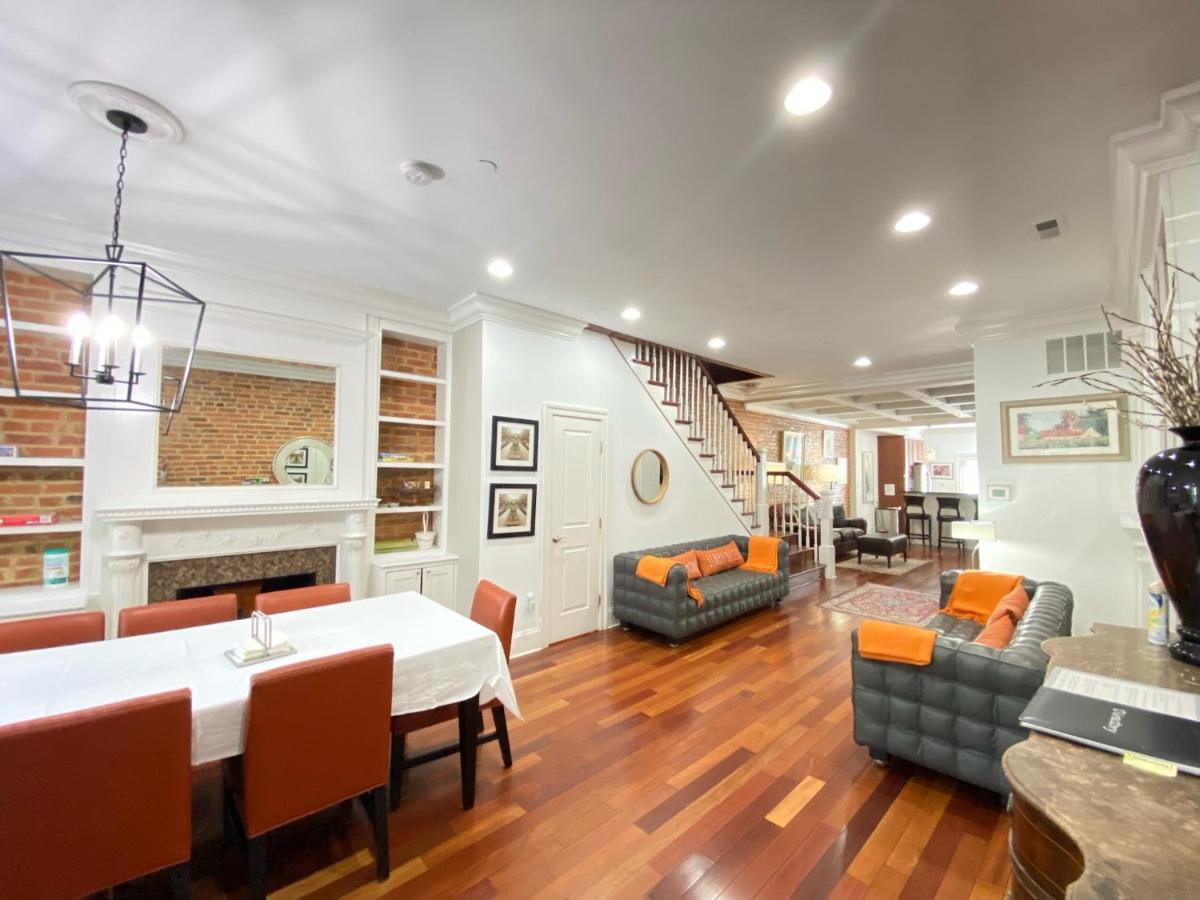 Hébergement de vacances Classy Victorian Brownstone Subway Shopping Washington
